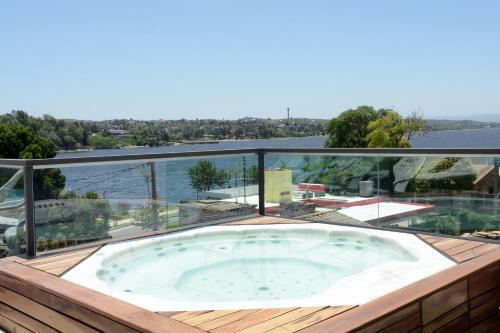 Hotel Costalago Suites