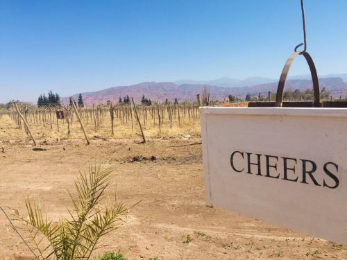 Tres Cruces Wine Lodge