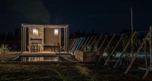 Tres Cruces Wine Lodge