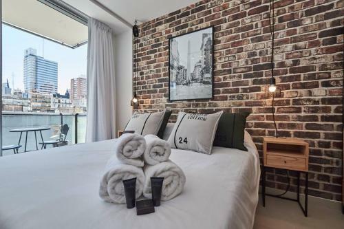 Apartment In Monserrat