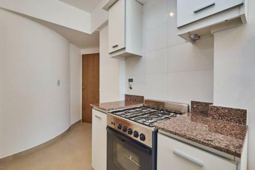 Apartment In Monserrat