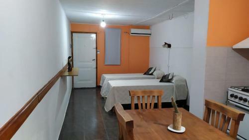 Albergue Casona Poeta Airport