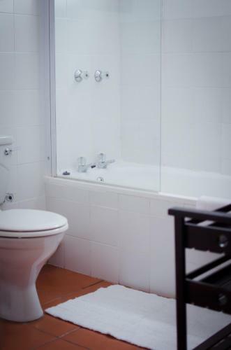 Hostal Paradiso Guesthouse & Self-catering Cottage