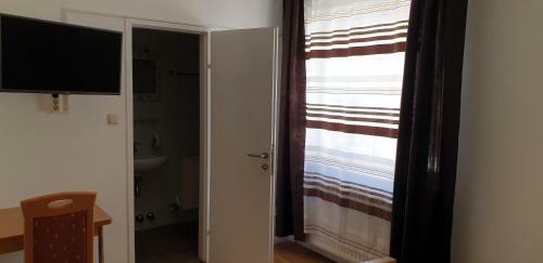 Hostal Haus Kira