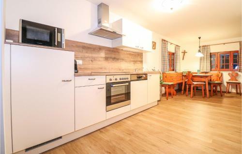 Awesome Home In Deutsch Sch�tzen W/