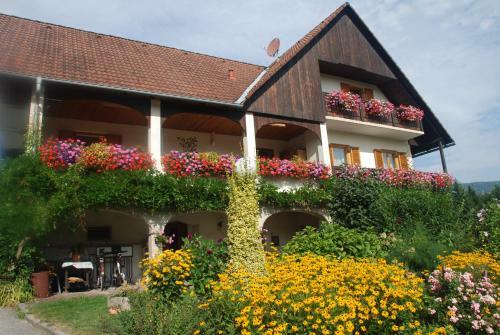 Hostal G�stehaus Der Gamser Winzerstube