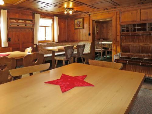 Holiday Home Hermann - Gop225
