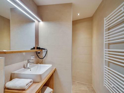 Alluring Apartment In Hart Im Zillertal With Parking
