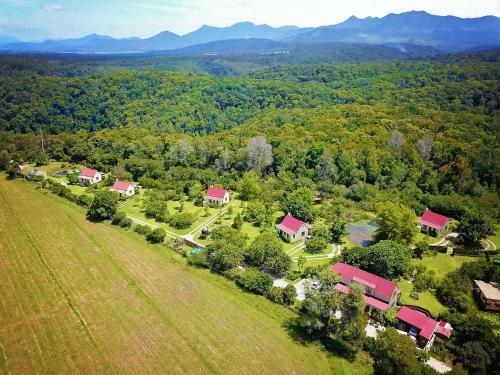 Hostal Forest Edge - Nature Lovers' Retreat