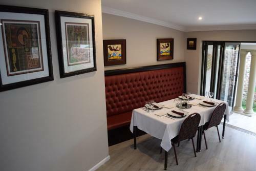 Hostal African Moon Corporate House