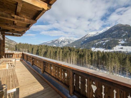 Luxury Chalet With 4 Bathrooms, Near A Small Slope