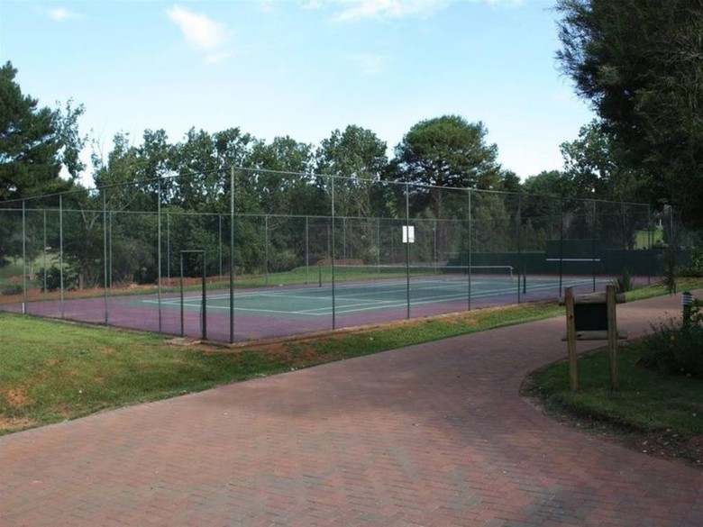 Hotel Gooderson Monks Cowl Golf Resort