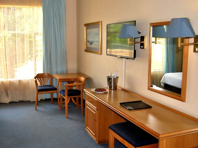 Safari Lodge Hotel & Convention Centre