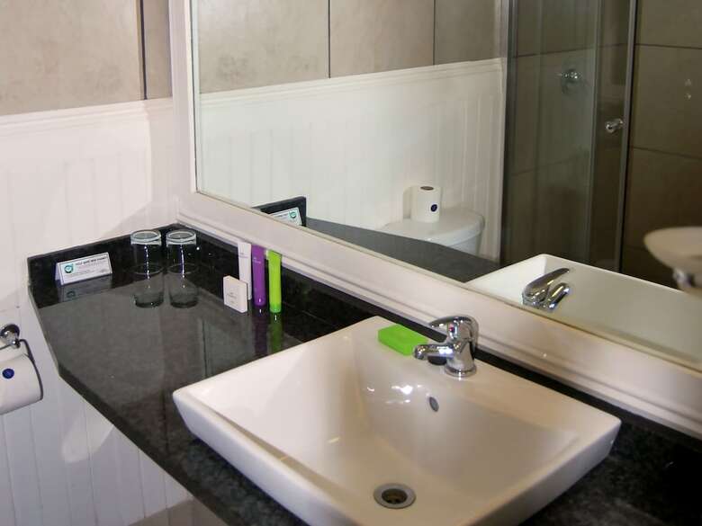 Safari Lodge Hotel & Convention Centre