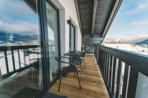 Mirador Apartments