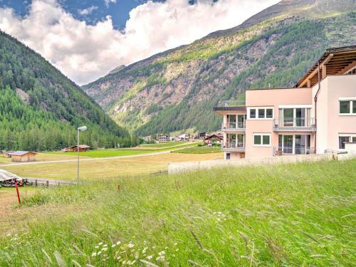 Beautiful Apartment In Zwieselstein With Balcony