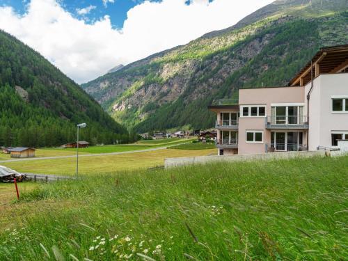 Elegant Apartment In Zwieselstein With Balcony