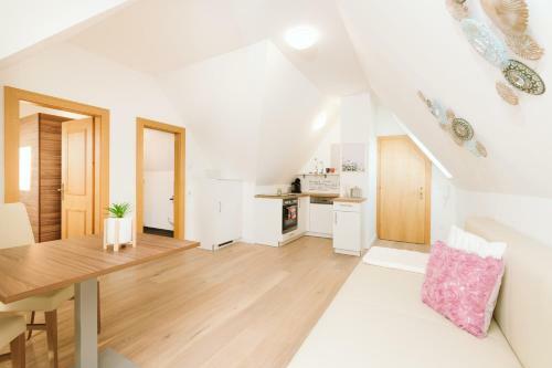 Apartamento Haus Aussicht - Ferienwohnungen Velden