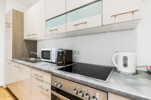 West Apartments - Contactless Check-in