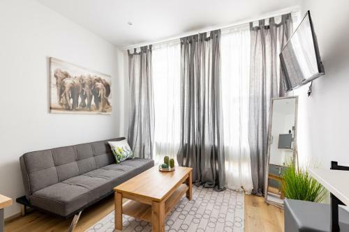 West Apartments - Contactless Check-in