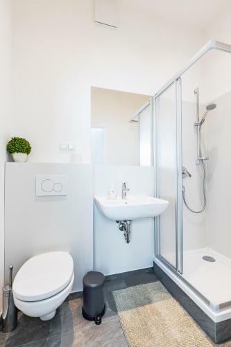 West Apartments - Contactless Check-in