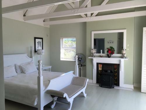 Bed & Breakfast Sea Breeze Beach House Plettenberg Bay