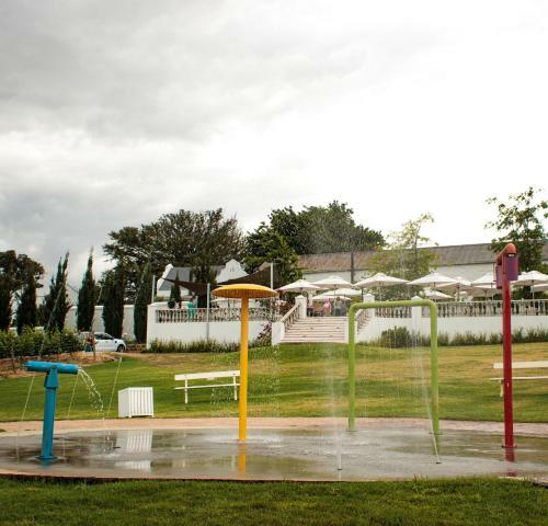 Hostal Val Du Charron Guest House & Wine Estate