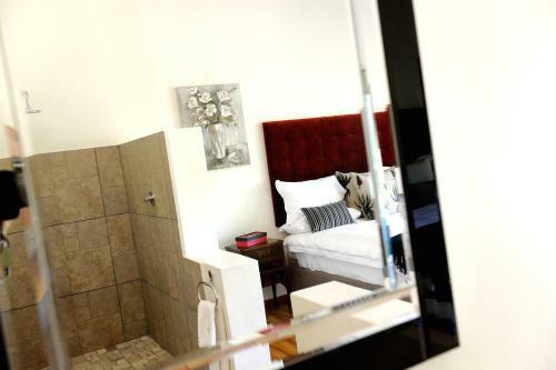 Hostal Mymering Guest House