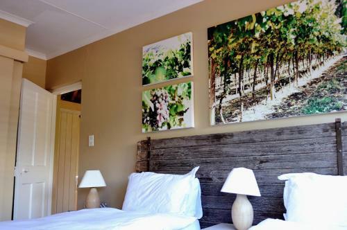 Hostal Mymering Guest House