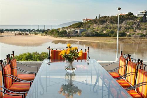 Bed & Breakfast Plett Beachfront Accommodation