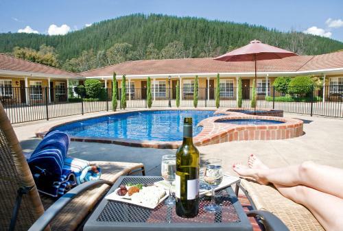 Hotel Ovens Valley Motor Inn