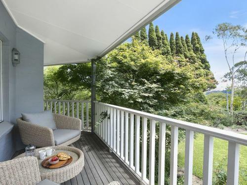 Hillview Cottage - Classic Country Comfort And Charm