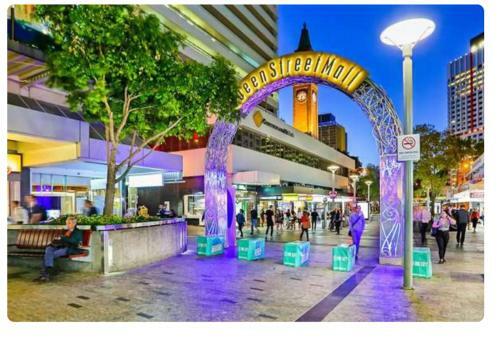 Apartamento Story Bridge/river Views* Pool*gym*netflix*carpark