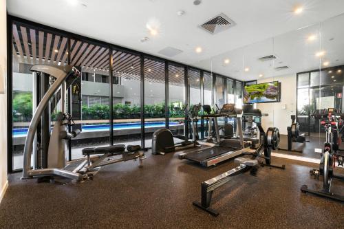 Resort-style Apartment With Balcony, Pool And Gym
