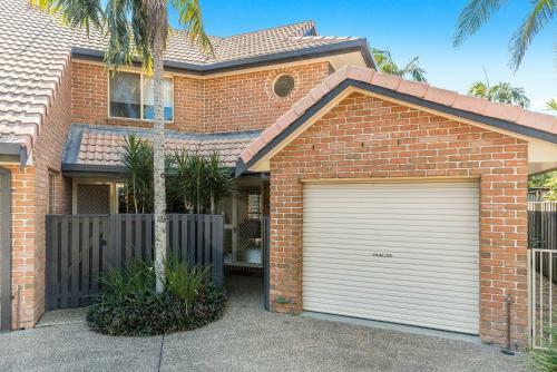 Bayside Court Apartments