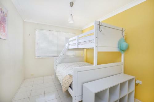 Michael Street 39, Golden Beach