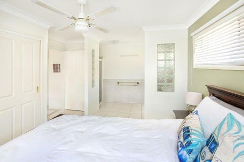 Michael Street 39, Golden Beach