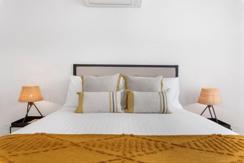 Apartamento Stunning 3-bed Unit With Parking And Pool Near Beach