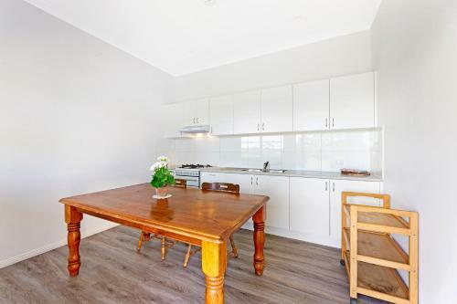 Henkley Cottage 2 - Jeremiah