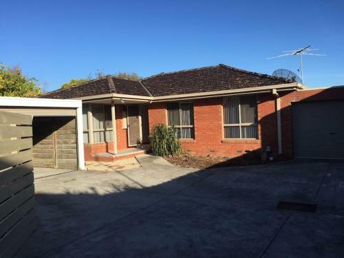 Budget Clayton Homestay