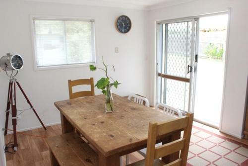 Apartamento Coolum Classic Beach Shack - Pet Friendly