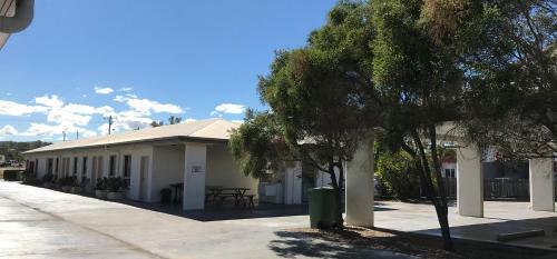 Hotel Collinsville Motel