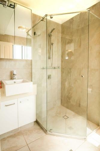 Coolum Beach 3 Level Townhouse Private Rooftop Terrace Spa Overlooking Mount Coolum