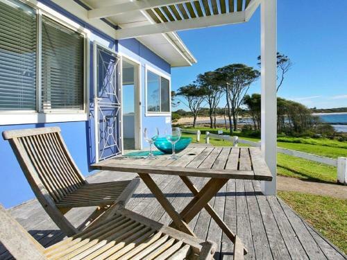 Ocean Blue Apartment Two - Oceanfront Apartment
