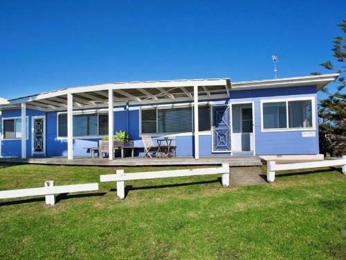 Ocean Blue Apartment Two - Oceanfront Apartment