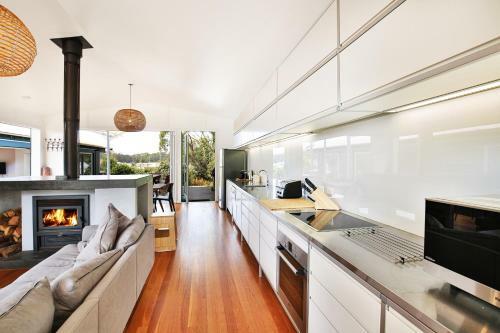 Ayana Beach House - Pet Friendly - Opposite Beach