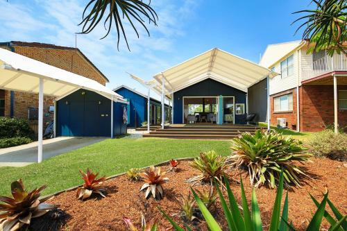 Ayana Beach House - Pet Friendly - Opposite Beach