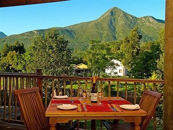 Hostal At The Woods Guest House
