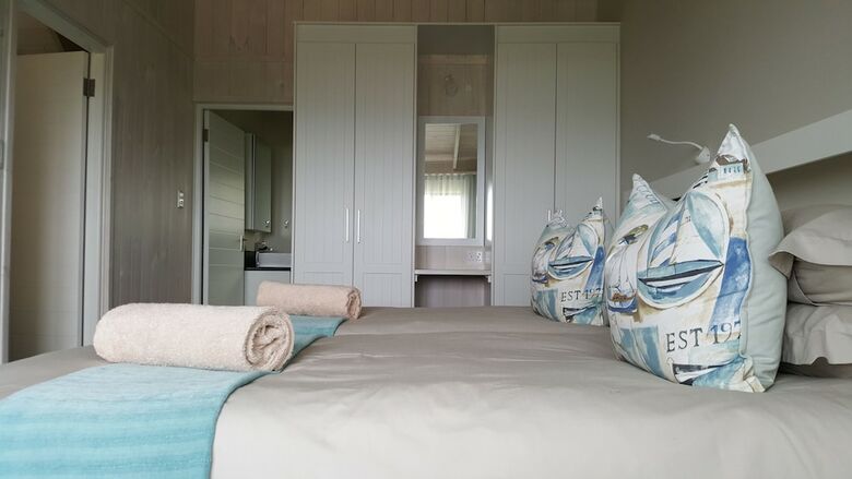 Hostal Brenton On Sea Cottages