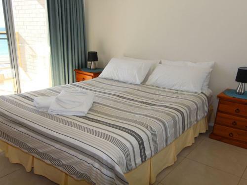 Apartamento Ebbtide 13 - On The Beach!